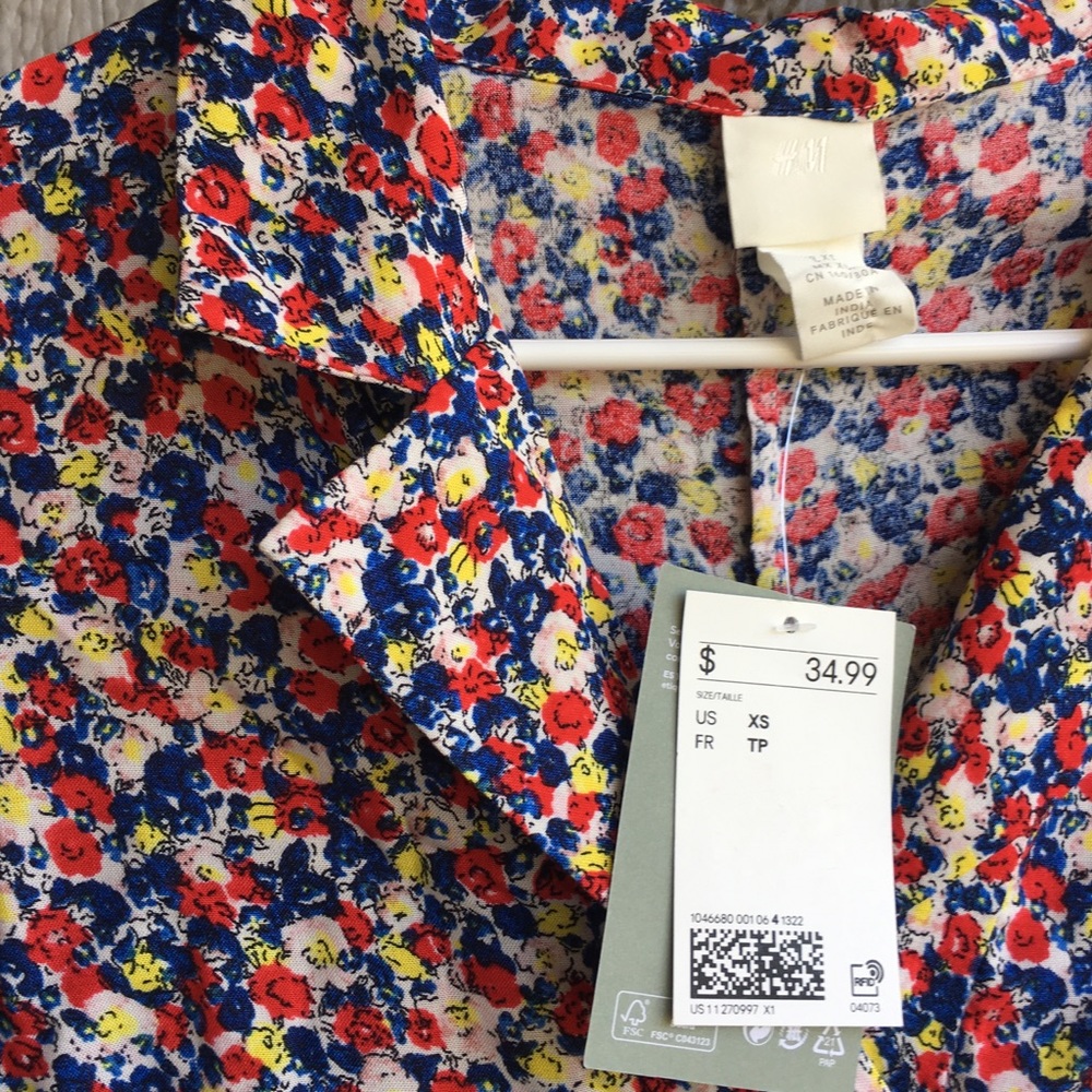Pretty dress, new with tags!